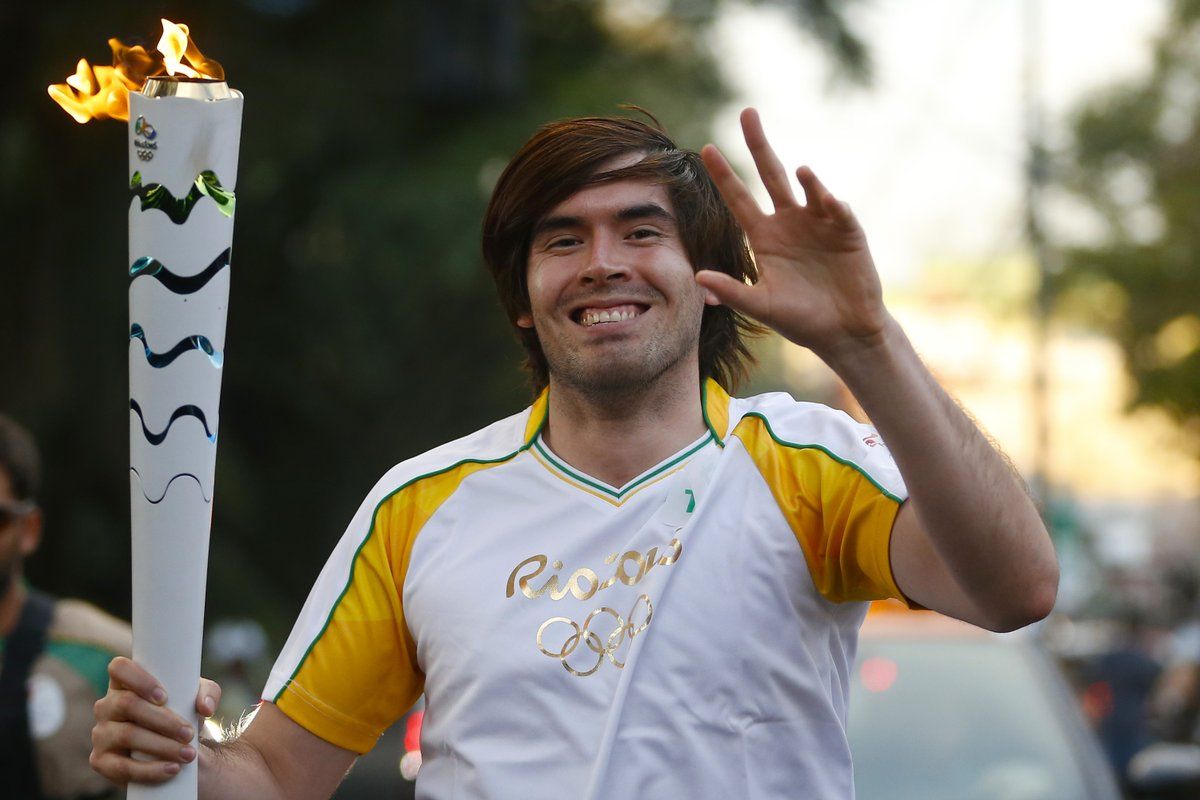 German Garmendia corrió la Antorcha Olimpica - Stereo Romance